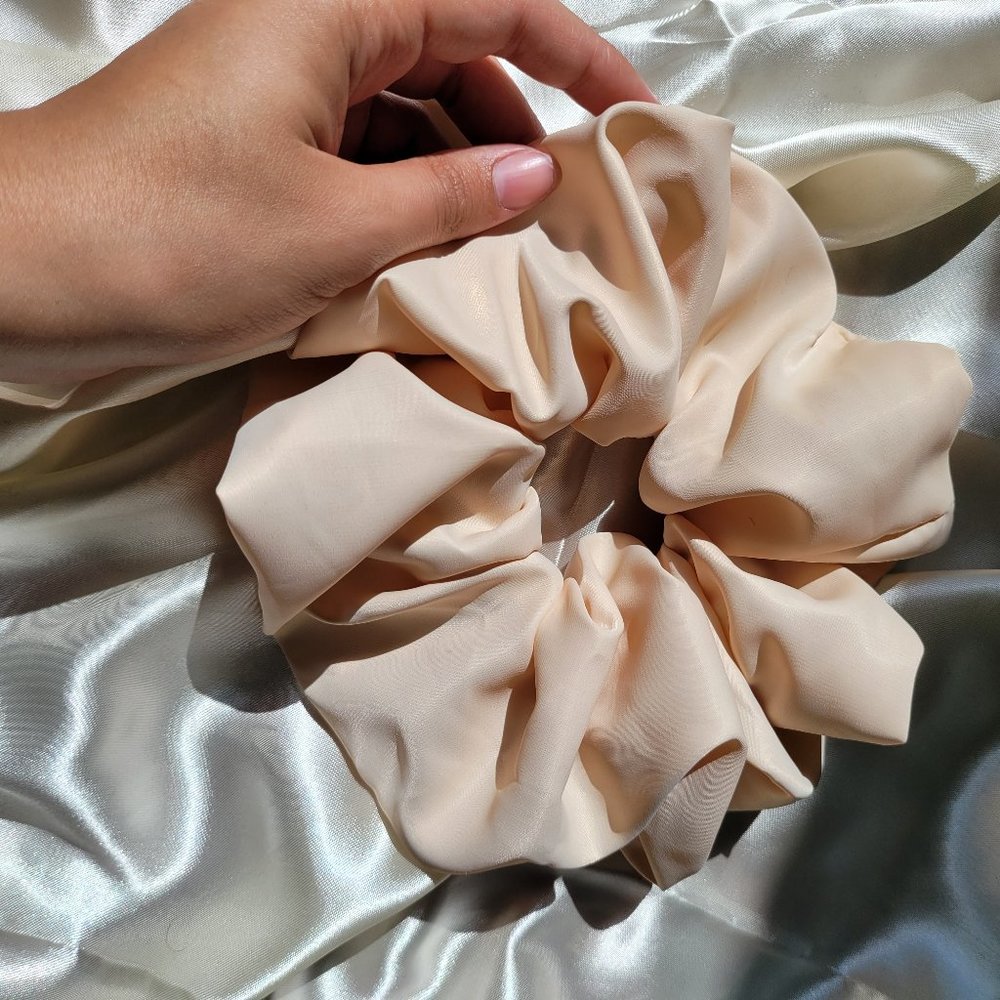 2 for 25! Giant scrunchies!